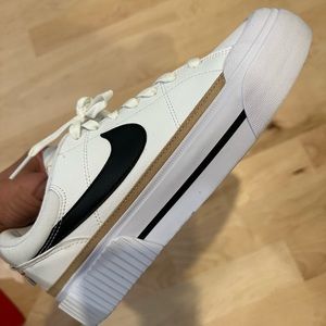 Nike Court Legacy Lift